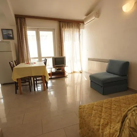 In With Sea View, Terrace, Air Conditioning, Wifi 75-8 *